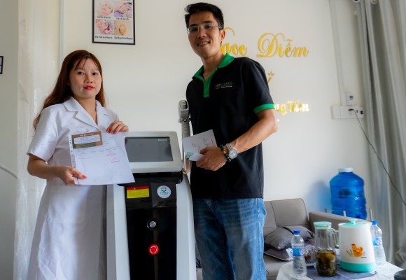 Chuyển giao công nghệ | MÁY TRIỆT LÔNG DIODE LASER FOX tại Ngọc Diễm Spa